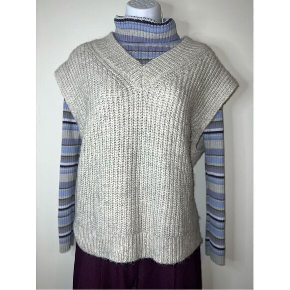 Women’s Waffle Knit Sweater Vest Gray MEDIUM - Picture 1 of 6